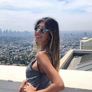 Meet your Posher, Raquel